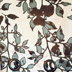 Ellory Homestyles floral insulated Curtain. 84”x 52”